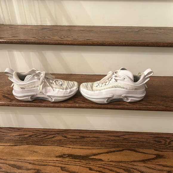 Men’s Air Jordan Basketball shoes - Picture 3 of 9